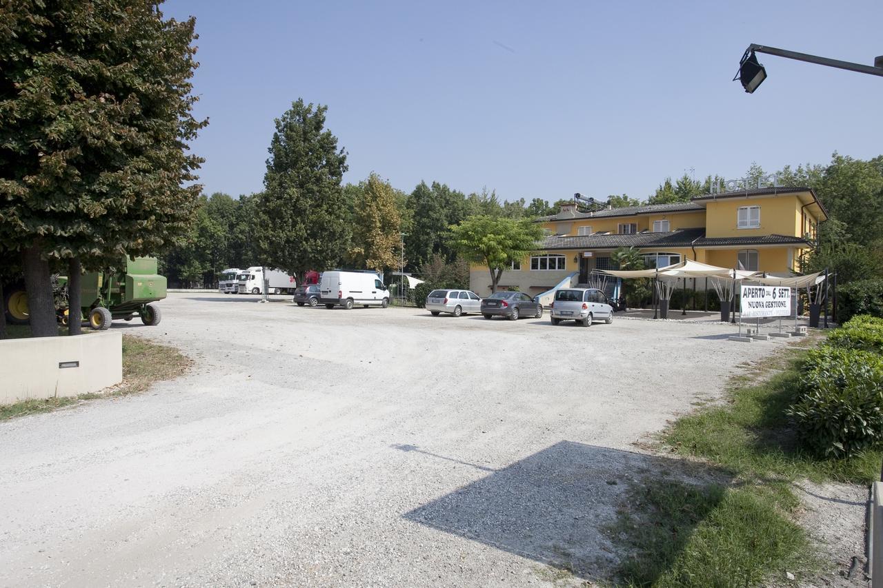 La Quercia Hotel con Ristorante San Giovanni in Croce Esterno foto