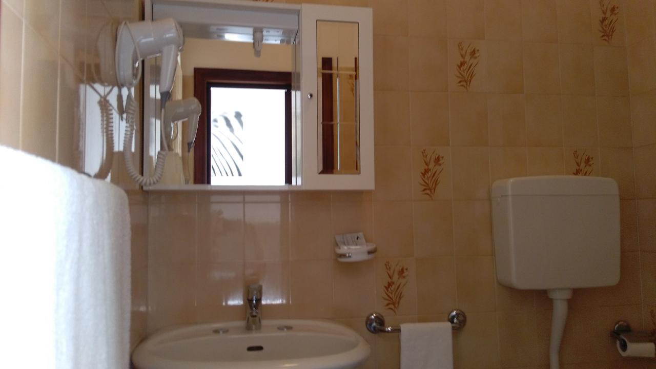 La Quercia Hotel con Ristorante San Giovanni in Croce Esterno foto