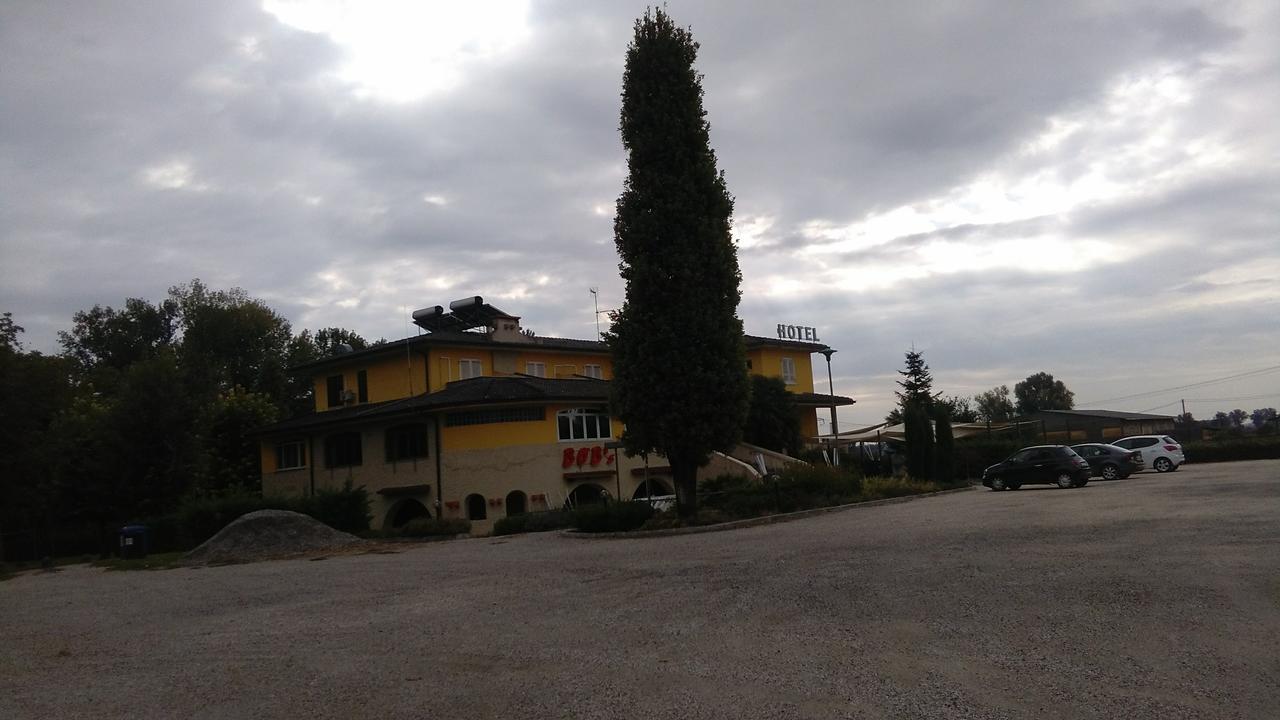 La Quercia Hotel con Ristorante San Giovanni in Croce Esterno foto