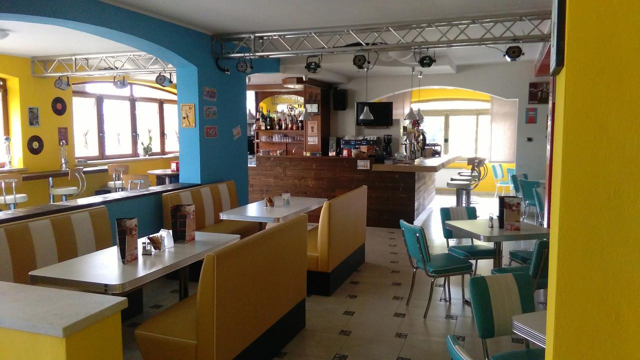 La Quercia Hotel con Ristorante San Giovanni in Croce Esterno foto
